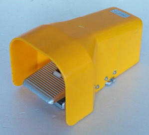 Válvula de ar manual pneumática amarela/azul do pé da válvula 4F210-08G com tampa de proteção